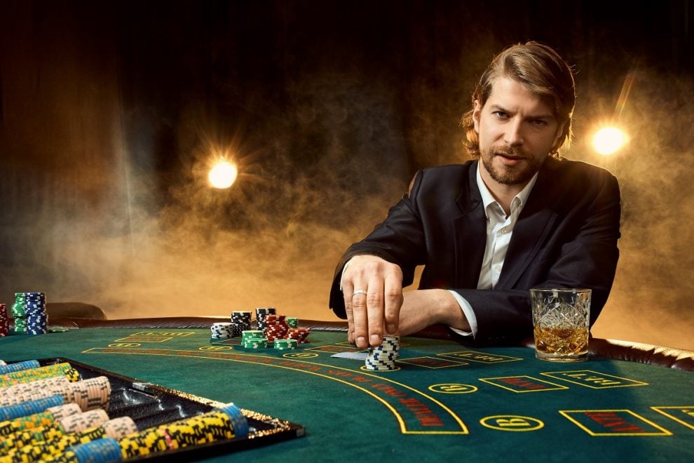 Legal age to play casino